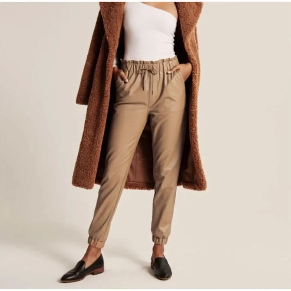 Abercrombie & Fitch Tan Faux Leather Pull On Paper-Bag Waist Joggers. Size Sm.